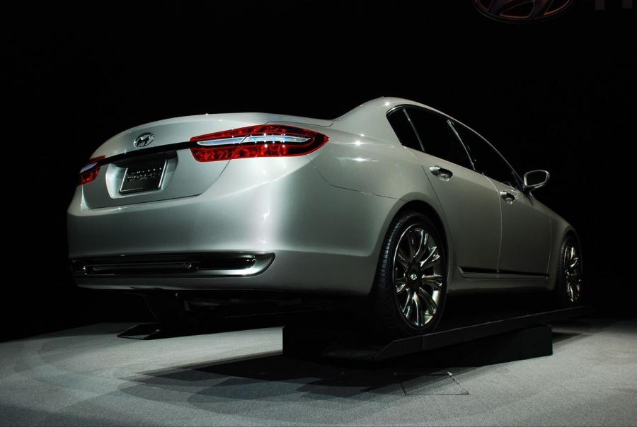 Hyundai Genesis Concept 2007 года  (фото 2 из 60)